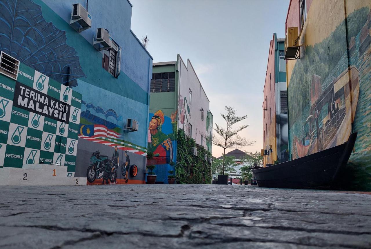 E&A Homestay Klia/ Sepang/ Nilai Екстер'єр фото