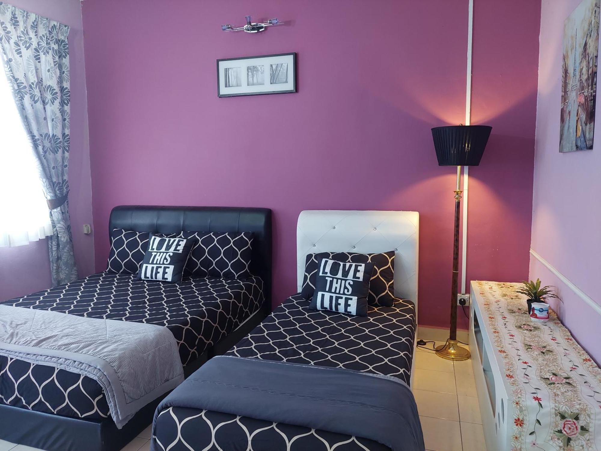 E&A Homestay Klia/ Sepang/ Nilai Екстер'єр фото
