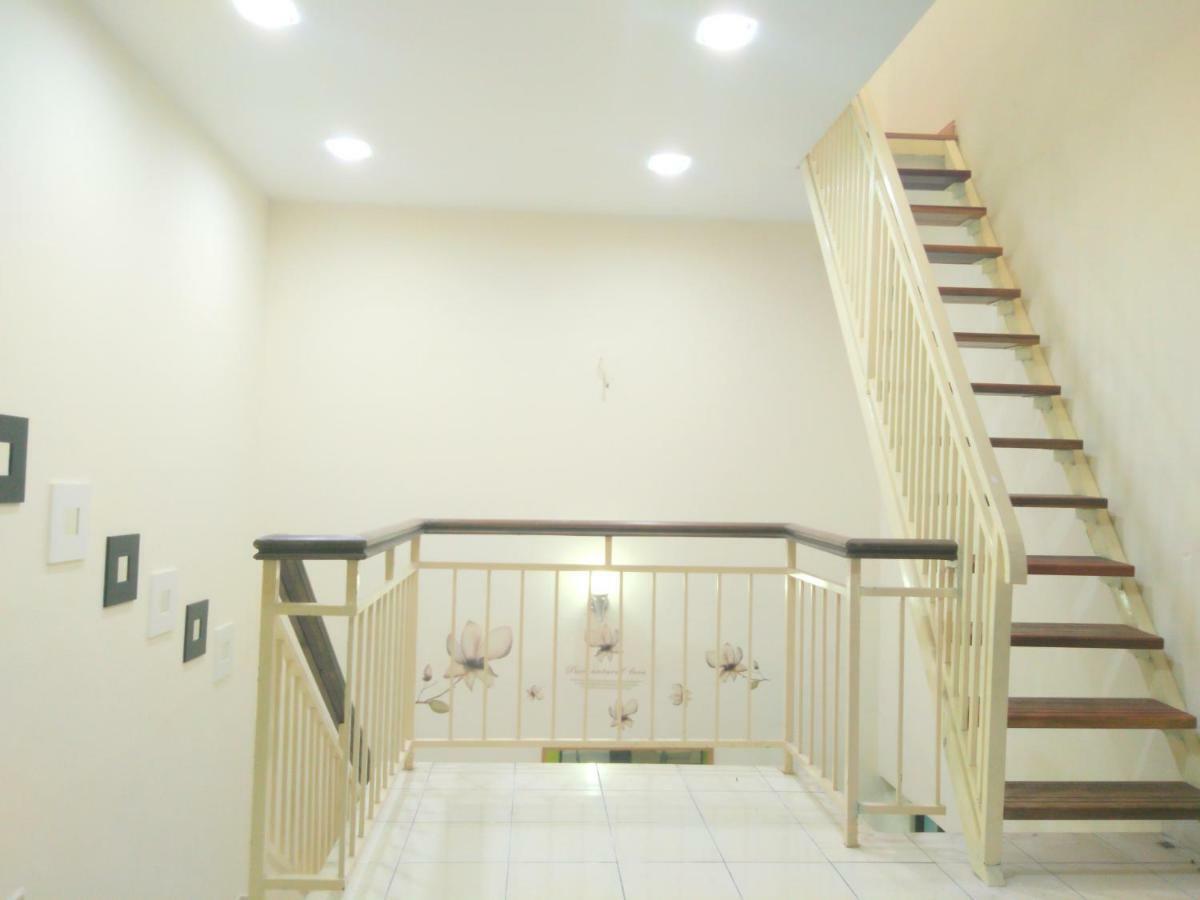 E&A Homestay Klia/ Sepang/ Nilai Екстер'єр фото