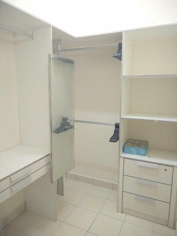E&A Homestay Klia/ Sepang/ Nilai Екстер'єр фото