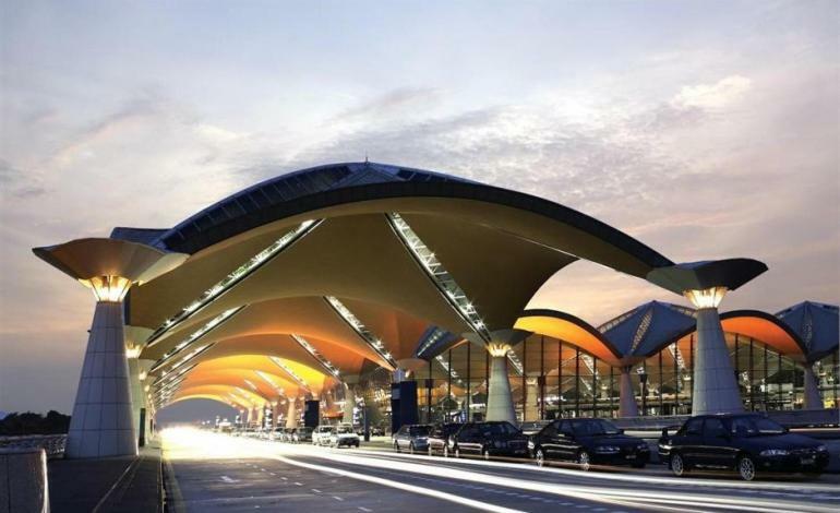 E&A Homestay Klia/ Sepang/ Nilai Екстер'єр фото